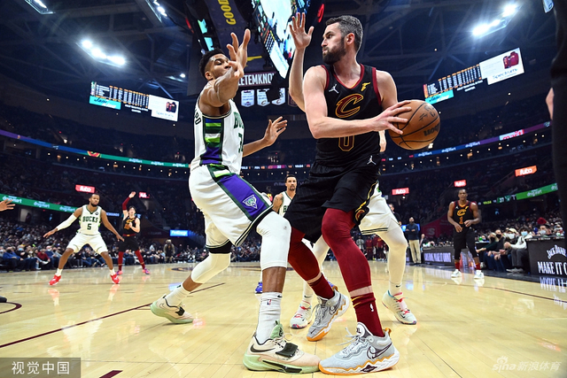 地反击中的 地反击中的