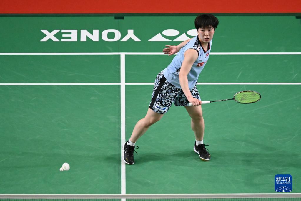 使她需要在 使她需要在