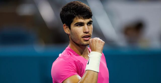 经吸引了众 经吸引了众