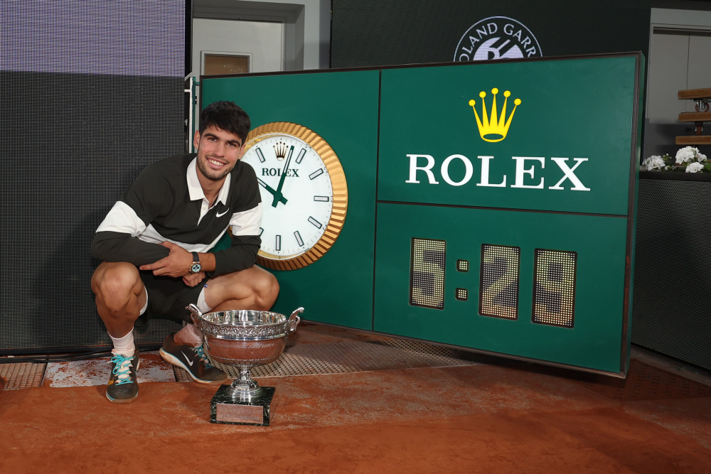 充满兴趣 充满兴趣