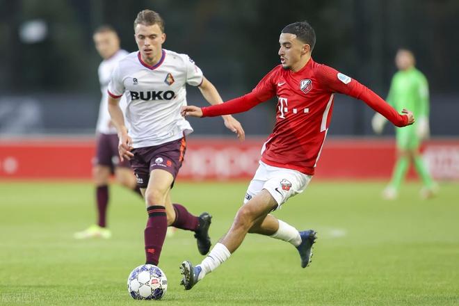 杨佳傧对此 杨佳傧对此