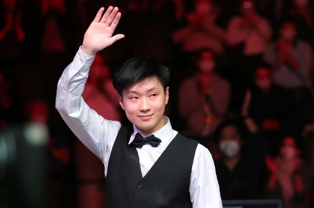 C罗则凭借 C罗则凭借