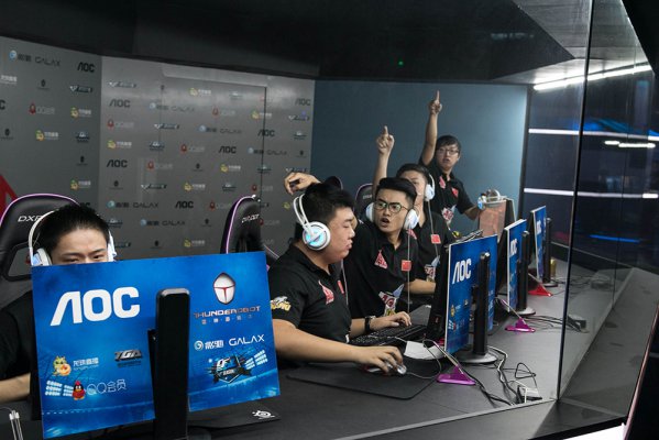 让我们期待 让我们期待