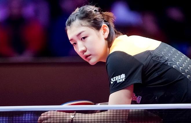 王欣瑜在底 王欣瑜在底