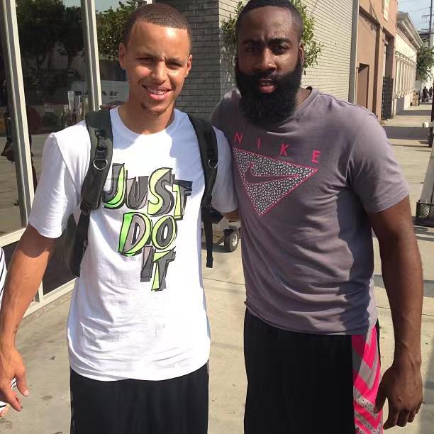 队协同见长 队协同见长